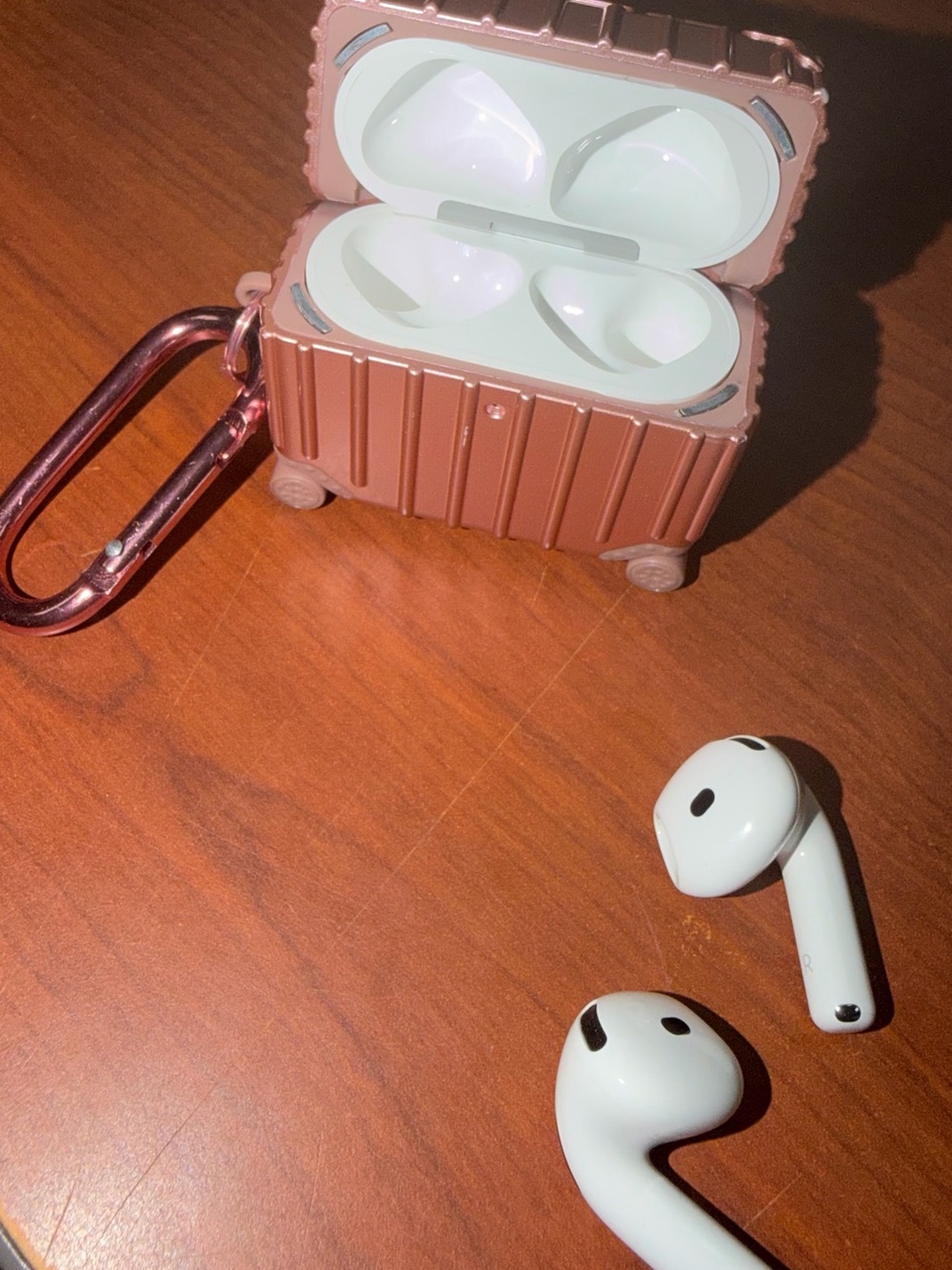 Apple Airpods 4 with Noise Cancellation and Pink Case - Picture 11 of 11